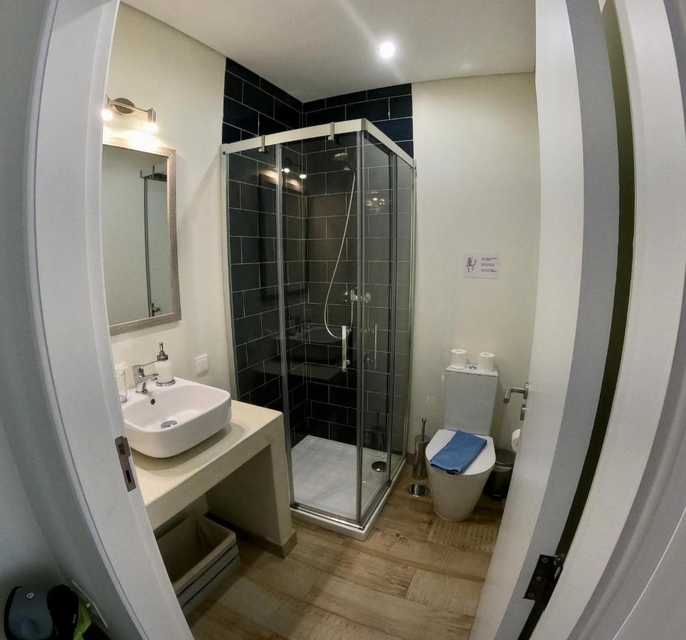 Quarto Duplo com Casa de Banho Privativa